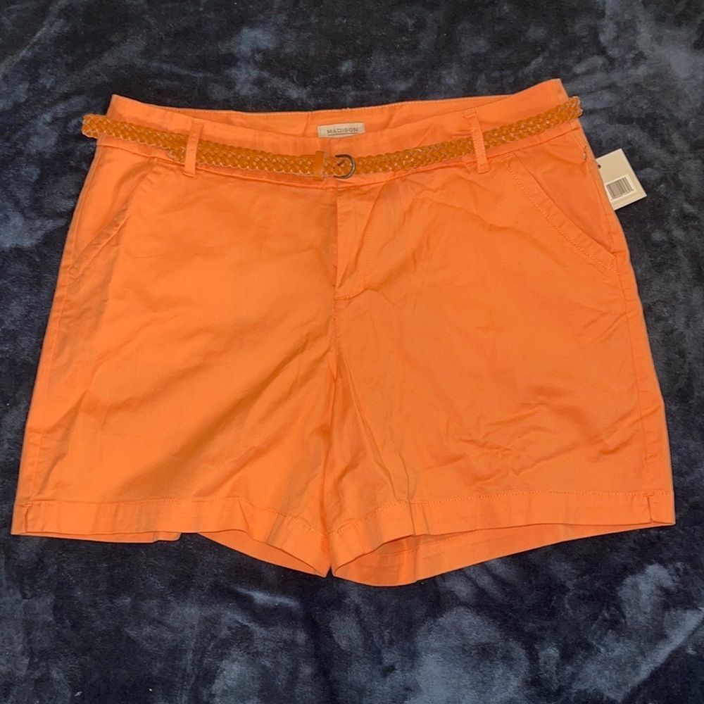NWT MADISON I SIZE: 14 I PEACH TWO TO TANGO SHORTS WITH BELT